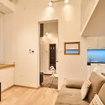 V27 Apartment | Hostaid