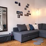 K7-3 Kazinczy Apartment