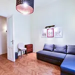 Carpathia Apartment At The Famous Vaci Street