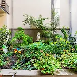 Stones And Wood Apartment With Ac