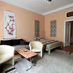 Lili\'S Home