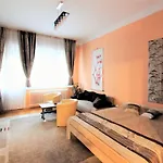 Lili\'S Home