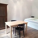Dob15 Small Apartment