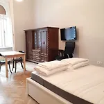 Dob15 Big Apartment