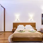 Downtown Design Flat