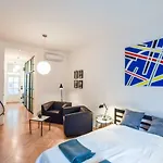 For Long-Term, Budget! Szoevetseg Apartment In The Heart Of Budapest