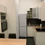 Nefelejcs Utca 9