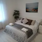 Pannónia Luxury Apartman with WIFI&Balcony