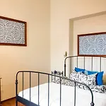 Indigo Apartment With Free Parking