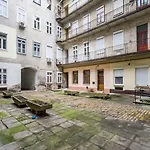 Bpr Bright Sapphire Apartment