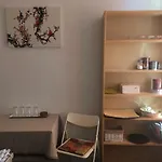 Downtown Island Apartman