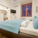 Standard Apartment By Hi5 -Baross Square