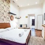 Dembinszky Apartment