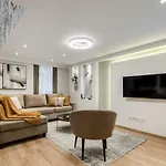 Bpr Luxurious & Stylish Duplex Home