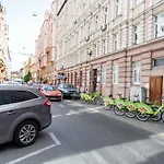 Wess11 Budapest Downtown