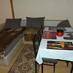Westend Apartment & Courtyard