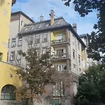 2 Bedroom Apartment Near Heroes Square
