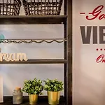 Brand New Amazing Apt. In The Heart Of Budapest