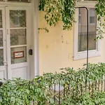 Gabi\'S Central Broadway Nest @ Nagymezo Str
