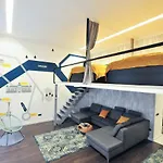 City Center Apartment With Budapest Design