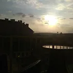 Broadway Center Rooftop View Apartment