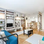 Bpr Golden Corner Suite With Balcony & A/C
