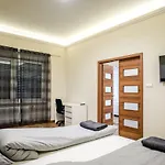 Downtown Szemere Apartment
