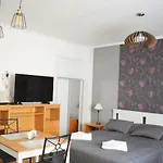 Diamond Astoria Apartments