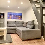 Welcome Home - A Studio Apt In District 7