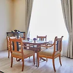King-Kongs Luxury Cave