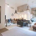 Danube Riverside Designer Apartment In City Center