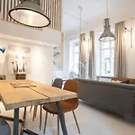 Danube Riverside Designer Apartment In City Center