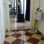 Westend Apartment & Courtyard