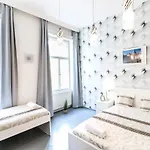 Real Apartments Hegedu