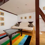 A57 Akacfa Apartment