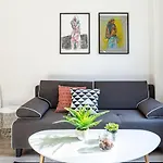 Sweet Studio With Art In The Heart Of Budapest