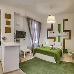 Your Frisky Home In The Iconic Vaci Street