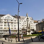White Ship Apartman