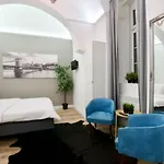 Standard Apartment By Hi5 - Nagysandor Street