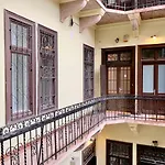 Budget Apartment By Hi5 - Palace Quarter