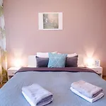 Peaceful, Cozy And New Apartment With Balcony