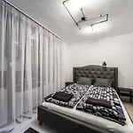 KIRÁLY 28 fsz CENTER 2 BEDROOM APARTMENT WITH AIRCON