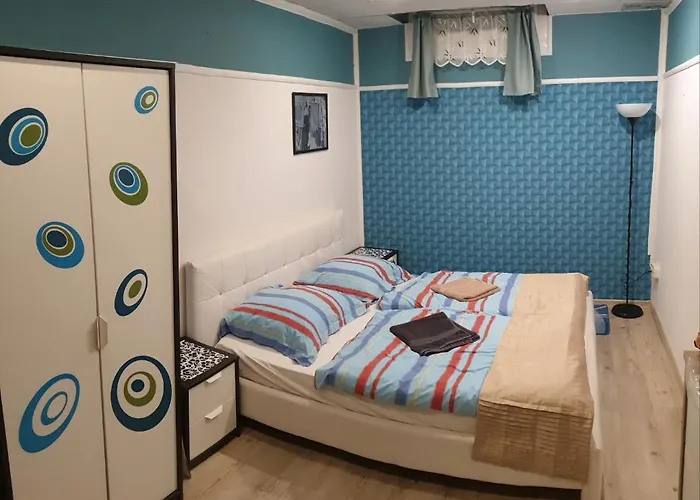 V61 Hostel