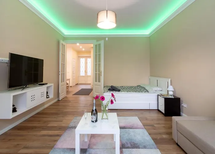 Nice And Cozy Apartment Next To The Parliament