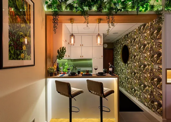 Secret Diamond Of The Budapest