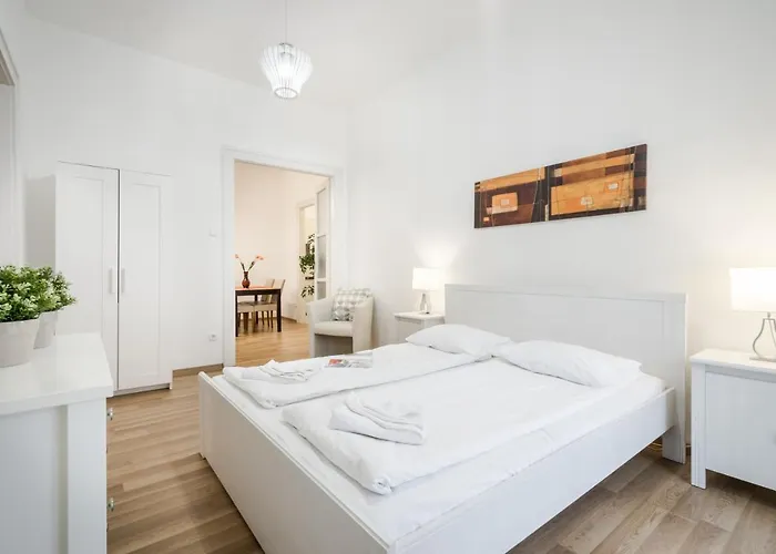 Bpr B4 Club Apartment
