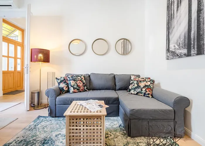 Bpr Blooming Design Home With A/C