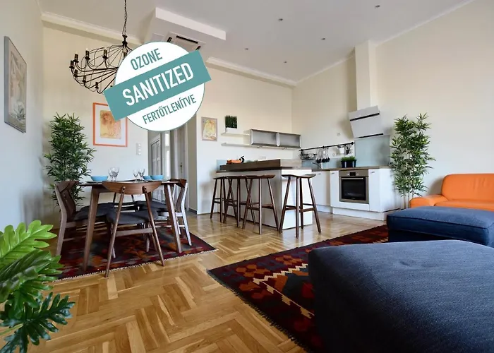 Luxury Apartment by Hi5 - Király street Suite
