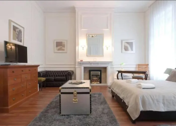 Luxury Art Deco Suite Close To Museum Of Fine Arts