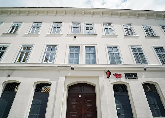 Rumbach Apartment